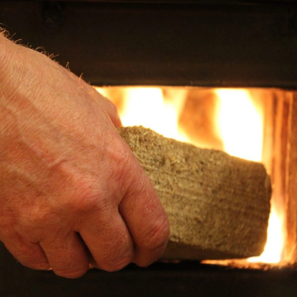 sưởi ấm nhà ở bằng than củi